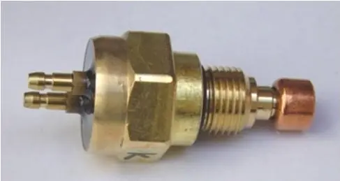 Značkový TOURMAX spínač ventilátoru KAWASAKI GTR 1000, KFX 700, KVF 650/750, VN 800, ZX 7/9R, ZX7/9R, ZXR, ZZR 600/1100 vyrobeno v Japonsku