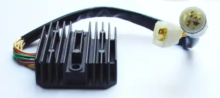 TOURMAX regulátor napětí HONDA XRV 750 AFRICA TWIN 93-03 vyrobeno v Japonsku Nejlepší Volba