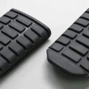 TOURMAX gumy stupaček řidiče HONDA GL 1800 GOLD WING 01-07 (komplet 2 kusy.) vyrobeno v Japonsku Víkendová Akce