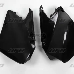 UFO boční tabulky na startovací číslo SUZUKI RM 125/250 06-17 barva černá Hromadná Objednávka