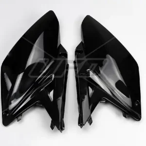 UFO boční tabulky na startovací číslo SUZUKI RMZ 250 10-18, barva černá Hromadná Objednávka