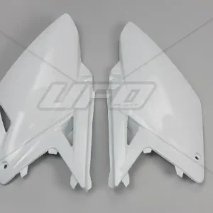 Sleva UFO boční tabulky na startovací číslo SUZUKI RMZ 250 10-18, barva bílá