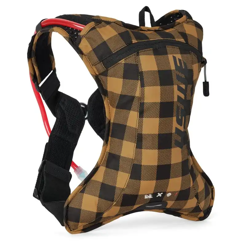 USWE CAMEL BAG OUTLANDER XC 2 FLANNEL barva černo-bronzová MOTO/jízdní kolo objem 1,5L tekutina (2L batoh) Doprava Zdarma