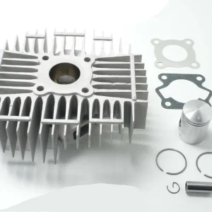 Hliníková sada válce 50 ccm, vrtání 40 mm, připojení na přírubu 32 mm, rozteč děr 48 mm, rozteč svorníků 55 mm pro Kreidler Florett RS, Mustang Omezená Nabídka