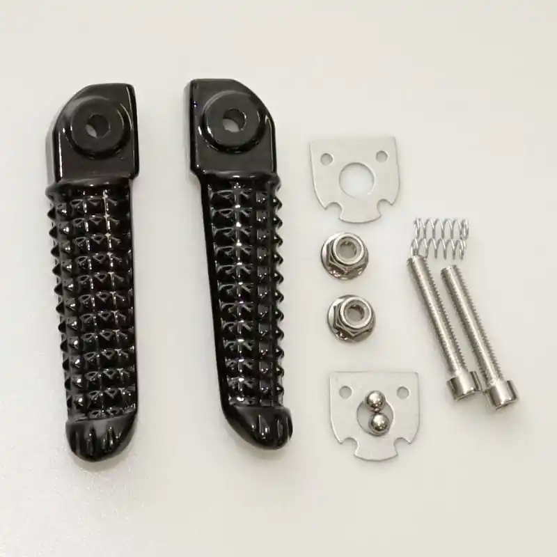 BIKETEC PARTS sada stupaček pasažéra kompletní s upevněním YAMAHA YZF R1 02-11, YZF R6 03-11 barva černá Vrácení Zdarma