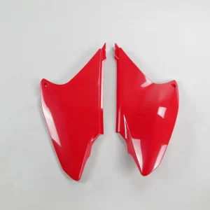 Trendový UFO boční tabulky na startovací číslo HONDA CRF 230 06-14, barva červená -